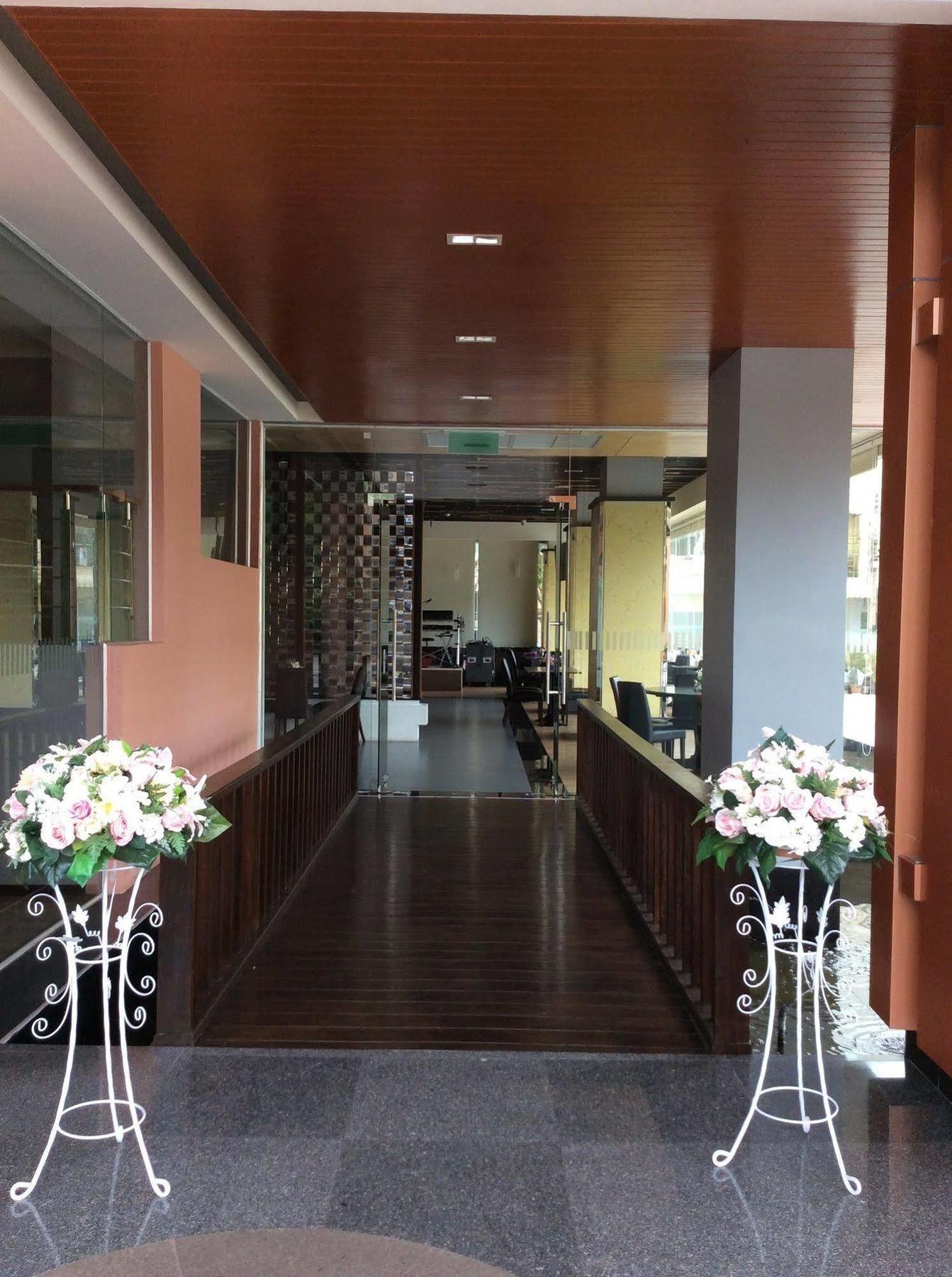 Grand Oliver Hotel Danok Sadao Экстерьер фото